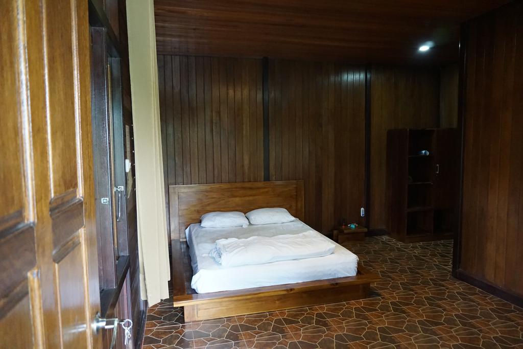 Green Lake Linow Tomohon Exterior photo